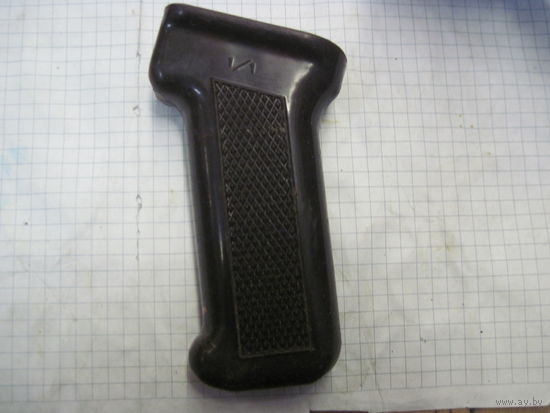 Рукоять АК бакелитовая.