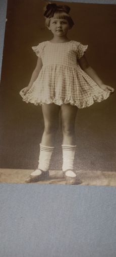 Фото Девочка -балерина красавица мода фотоЧеховского г Москва Г1927 (А33).)