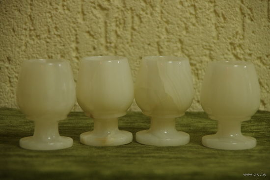 Бокалы . Оникс , 4 шт   ( все целое )   7,5 см