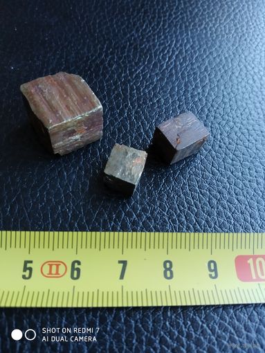 Пирит, кристаллы.