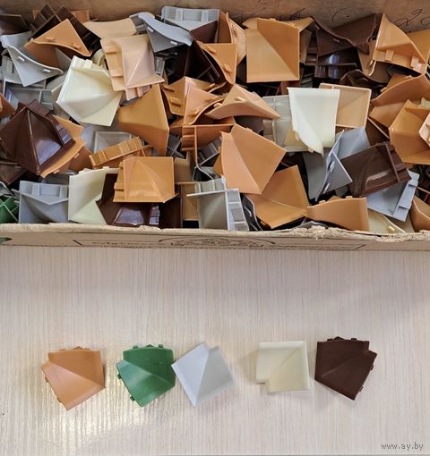 Уголок к плинтусу / профилю