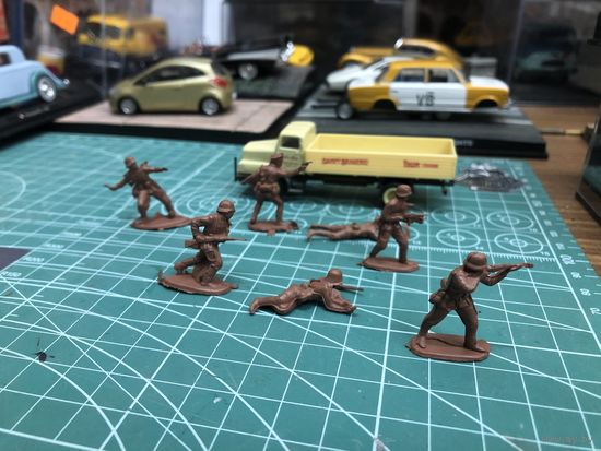 Набор солдатиков (3) 7 штук в масштабе 1/72