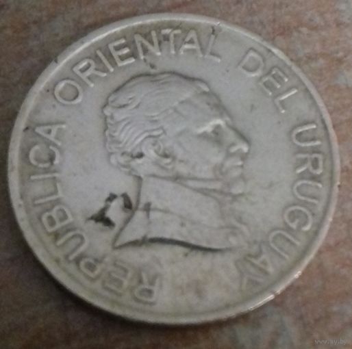 Уругвай 1 песо 2005