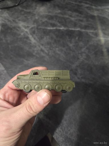 Игрушечный вездеход