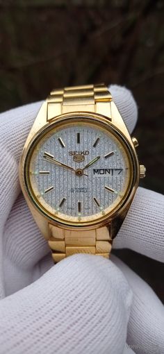 РЕДКИЕ ЧАСЫ SEIKO  НА ХОДУ РЕДКОСТЬ НЕ НОСИЛИСЬ СОСТОЯНИЕ  !!!  НА ХОДУ . Распродажа Коллекции !!! .Экспресс  Аукцион с РУБЛЯ    .Много лотов в продаже .