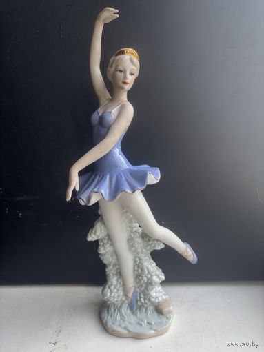Фарфор  "Балерина изящная" 30x14x8 см