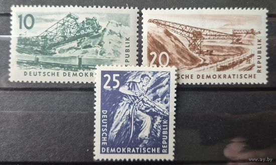 Германия, ГДР 1957 г. Mi.569-571 MNH** полная серия