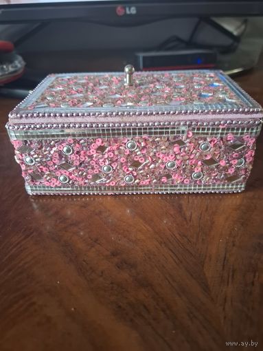 Красивая шкатулка