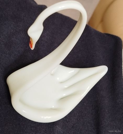 Статуэтка лебедь. Подставка для колец