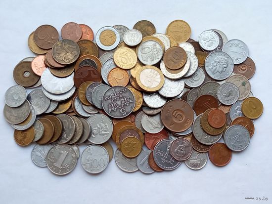 Монеты мира , более 45 стран , 165 штук , без повторов , с 1 рубля .