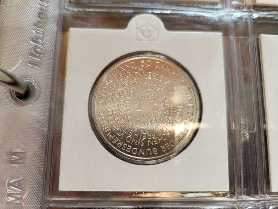 10 марок 2000 50 лет Немецкой Конституции ФРГ Серебро 15,5 грамма 925 пробы 0,461 унции! ВОЗМОЖЕН ОБМЕН!