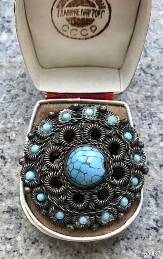 Брошь. Брошь-кулон