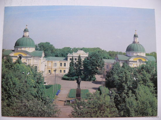 Фото Митина В., Памятник М. И. Калинину. Путевой дворец, 1987, чистая.
