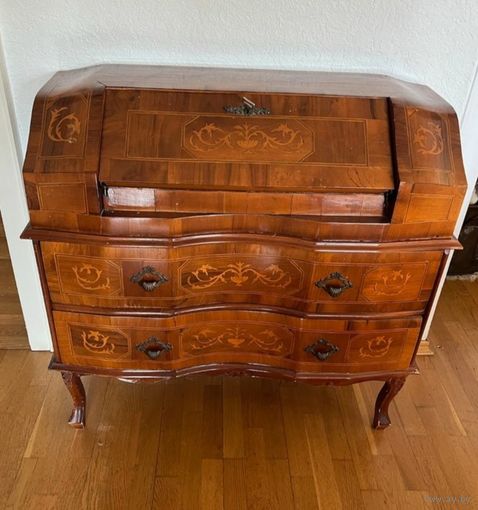 Антикварный секретер начала прошлого века. Рококо, Чиппендейл. Дерево вишня.инкрустации
