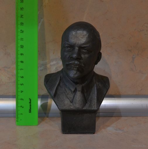 Бюст Ленин. Скульптор Геворкян. Силумин. СССР.