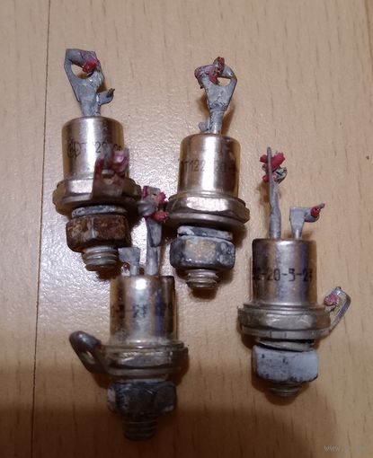 Тиристор Т122-20 цена за штуку.