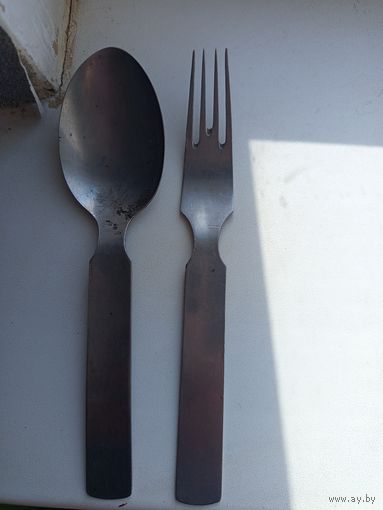 Ложка и вилка на одном клейме GAG 42.