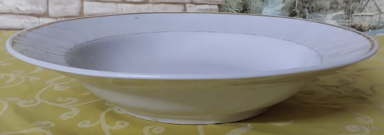 Тарелка суповая-1 эпохи СССР. Минский фарфоро-фаянсовый завод (Минск), 1968-1983 гг