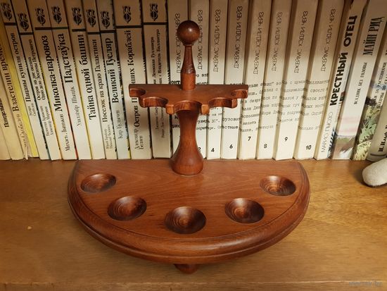 Подставка для курительных трубок.