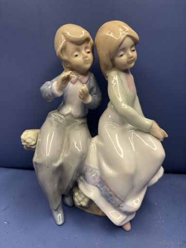 Статуэтка фарфор парочка