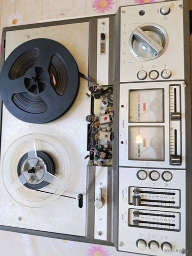 Магнитофон Астра-110-1 стерео.