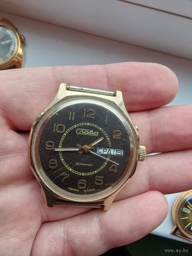 Часы ссср слава наручные, позолота ,на ходу, не с рубля, в коллекцию, много лотов часов ссср