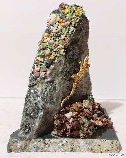 Композиция из камней