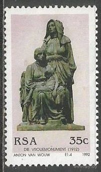 ЮАР. Скульптура. Семейная пара с младенцем. 1992г. Mi#855.