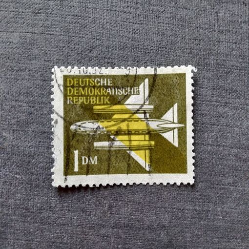Марка ГДР 1957 год Самолет