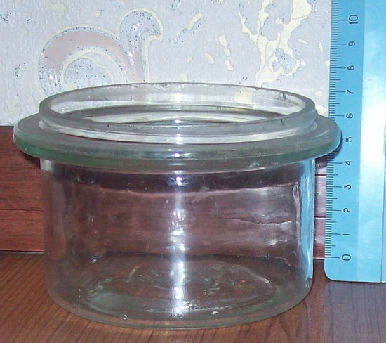 Стеклянная тара 1/2 литра.Старая Польша.
