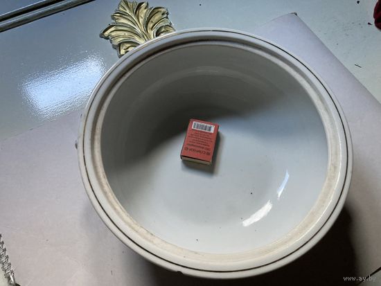 Новогодняя распродажа !Супница MADE IN D.P.R.K. БУ (Со сколом )