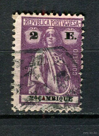Португальские колонии - Мозамбик - 1922/1926 - Жница 2E. (перф. 12:11 1/2) - (есть тонкое место) - [Mi.256C] - 1 марка. Гашеная.  (Лот 62Fx)-T25P36