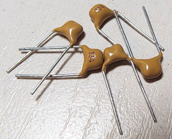 0,33 мкф ((Цена за 30 штук)) 334. 50 Вольт Y5V. Конденсатор керамический многослойный выводной. 0,33мкф