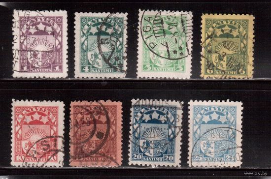 Латвия-1923-1925 (Мих.89-)  гаш. , Стандарт, Герб,8 марок