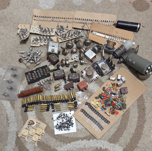 Радиодетали.Сброный лот