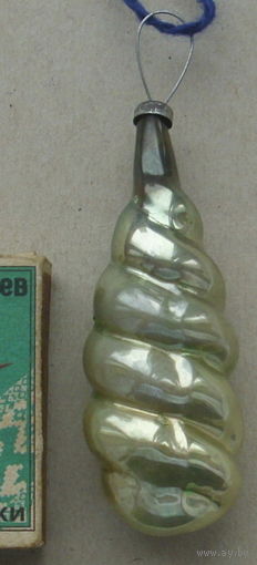 Ёлочная игрушка. Р-19.