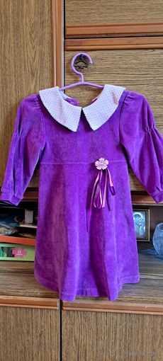Платье сиреневое с воротником, р.116-122, б.у на 5-6лет