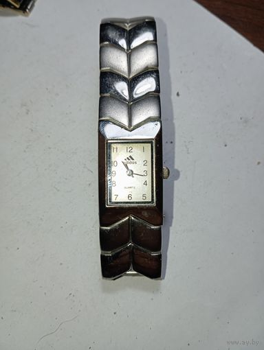 Часы  кварц  Adidas . С рубля