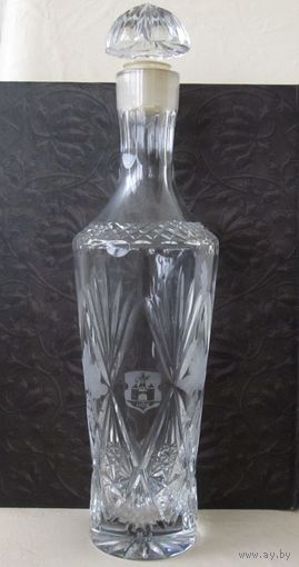 Все лоты с рубля.Графин герб г.Борисов,хрусталь,Борисовский х/з,ручная работа,h-40 см.