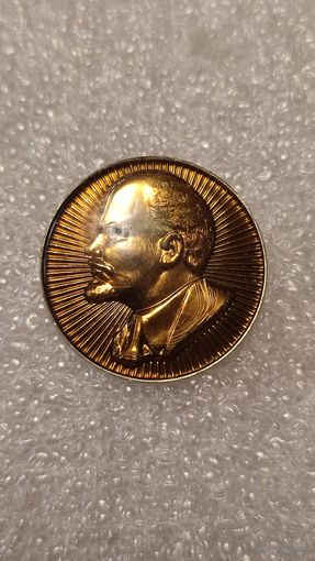 Знак значек Ленин,200 лотов с 1 рубля!!!