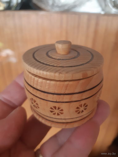 Шкатулка небольшая старенькая