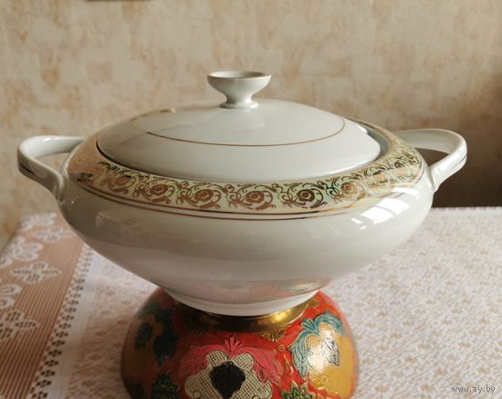 Супница с подстановочным блюдом