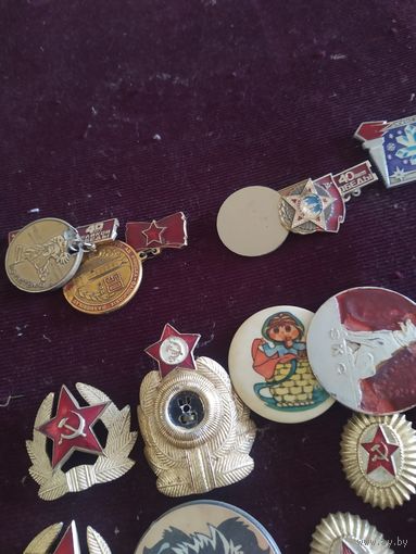 Значки военные одним лотом