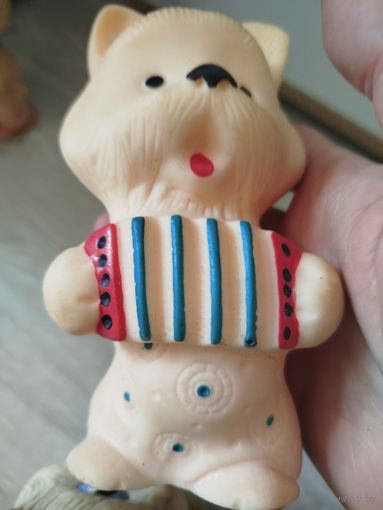Игрушка ссср,пёсик,резина,с рубля