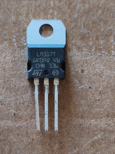Микросхема LM317T, регулируемый выход, стабилизатор напряжения +1.2...37В 1.5A