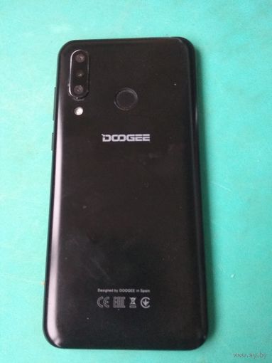 Мобильный телефон DOOGEE.рабочий нужна батарея.
