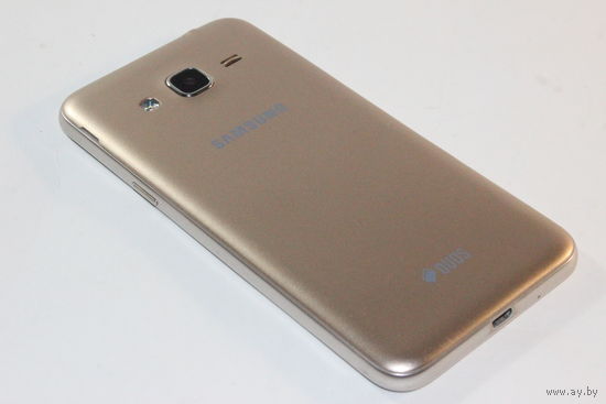 Телефон Samsung Galaxy J3 (2016) Gold [J320F/DS]
