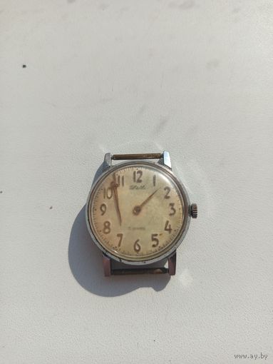 Часы марки ЗИМ экспортный вариант,с центральной секундной стрелкой . Не рабочие,под восстановление.