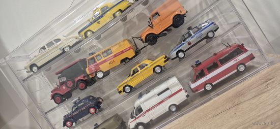 Стеллаж для моделей авто масштаба 1:43