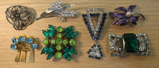 Броши одним лотом. С рубля.